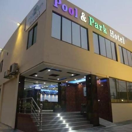 Pool & Park Resorts Lahore Bagian luar foto