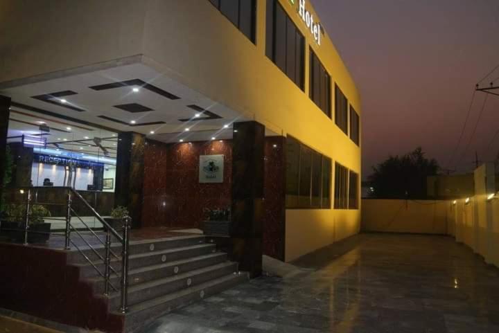 Pool & Park Resorts Lahore Bagian luar foto