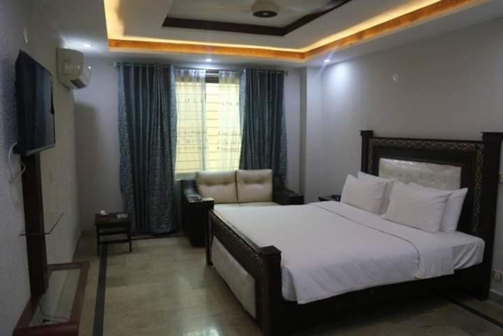 Pool & Park Resorts Lahore Bagian luar foto