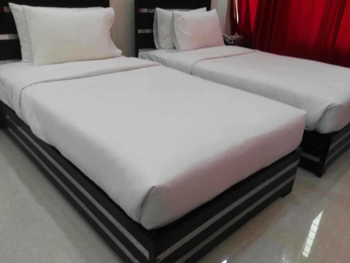 Pool & Park Resorts Lahore Bagian luar foto