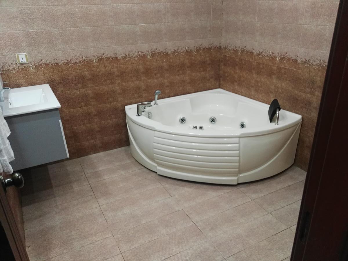 Pool & Park Resorts Lahore Bagian luar foto